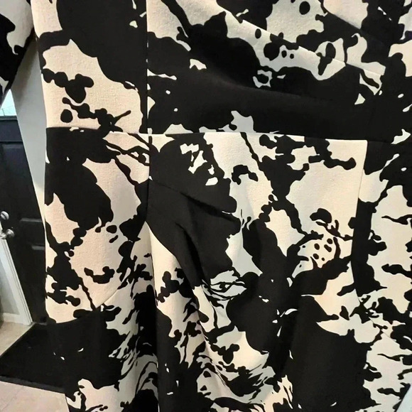 ~Adrianna Papell~ Dress - Size 8 - Picture 4 of 6